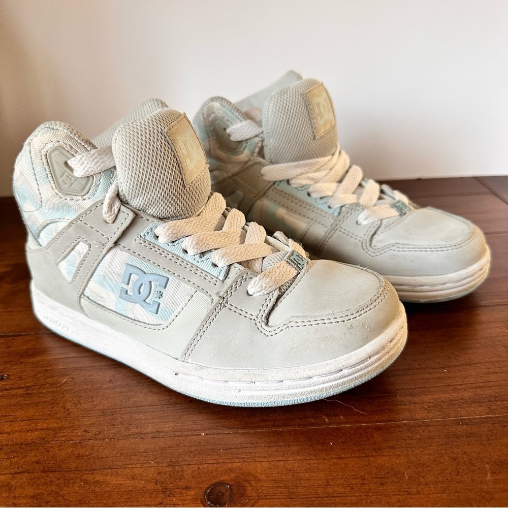 DC Youth Kids Pure Boys‎ High Top Sneaker SP Skate Shoe Sz 2.5 Blue Gray White